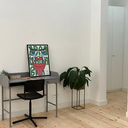 Modern Bedroom In Lisbon-3