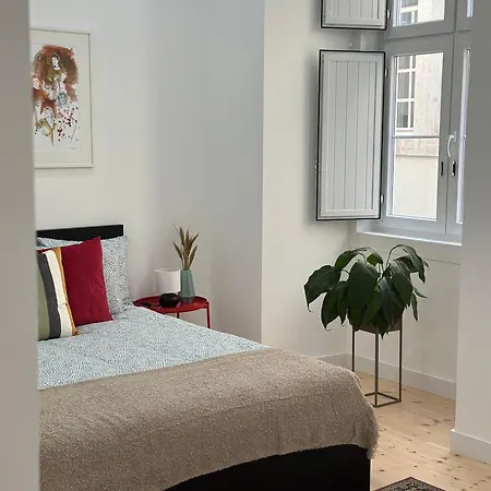 Modern Bedroom In Lisbon-2